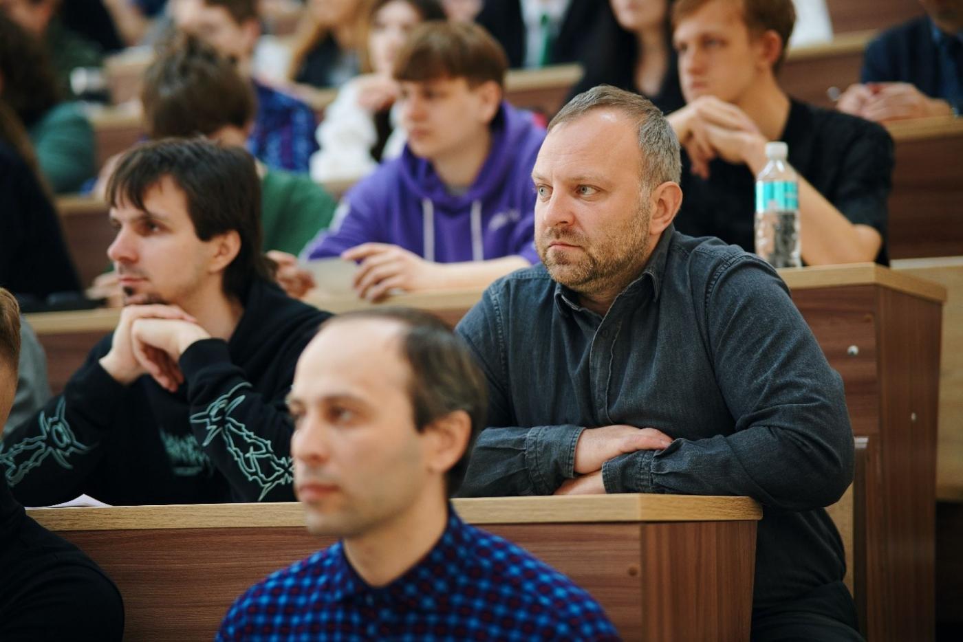 Более 300 докладов в семи секциях. На ПСФ прошла конференция «Новые направления развития приборостроения»